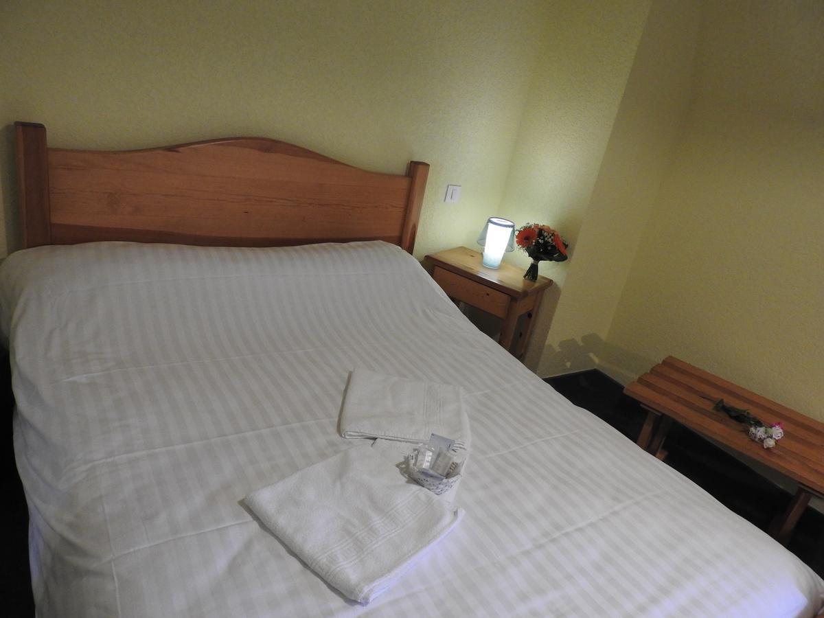 Aux Globe-Trotters Hotel Murat  Luaran gambar